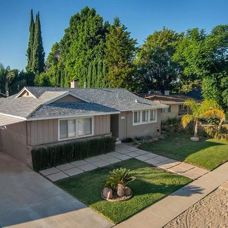 Large Home With Pool + Jacuzzi 로스앤젤레스 외부 사진