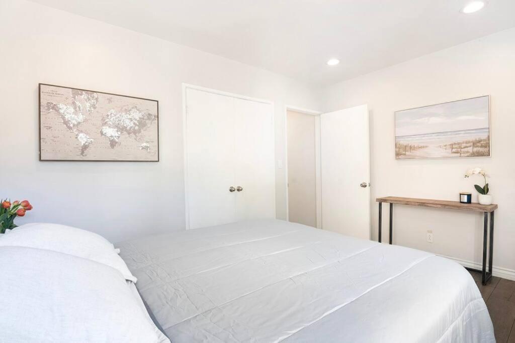 Large Home With Pool + Jacuzzi 로스앤젤레스 외부 사진